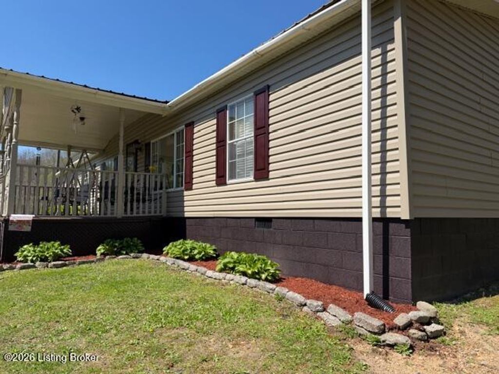 Photo of 9969 Route Kentucky Rte 581, Paintsville, KY 41240 (MLS # 1714023)