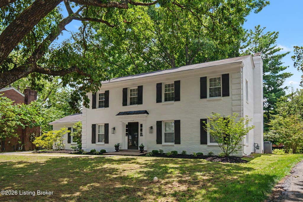 Photo of 3107 Dunleith Ct, Louisville, KY 40241 (MLS # 1723202)