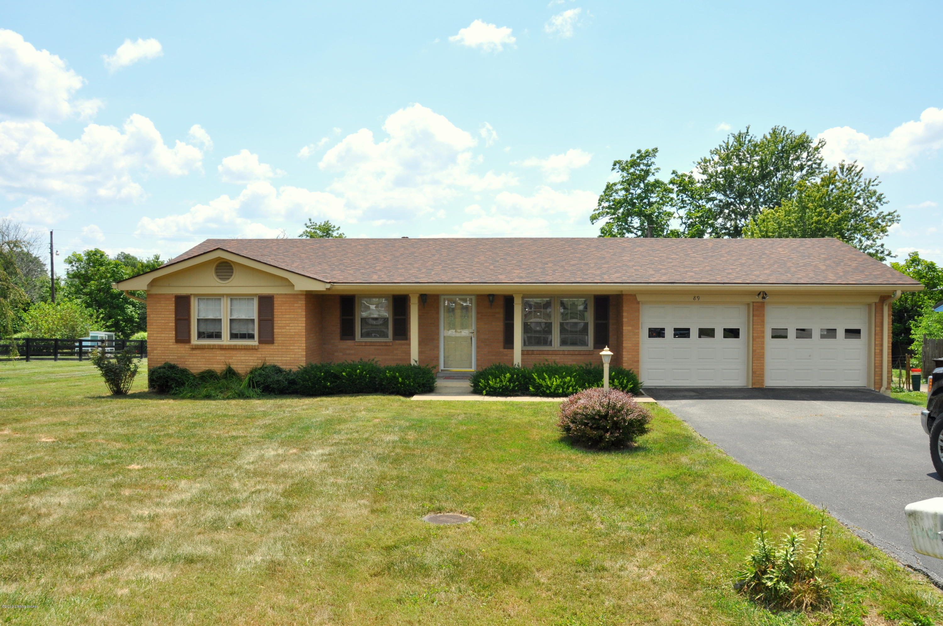 Photo 1 of 26 — 89 Oldham St, Eminence, KY 40019