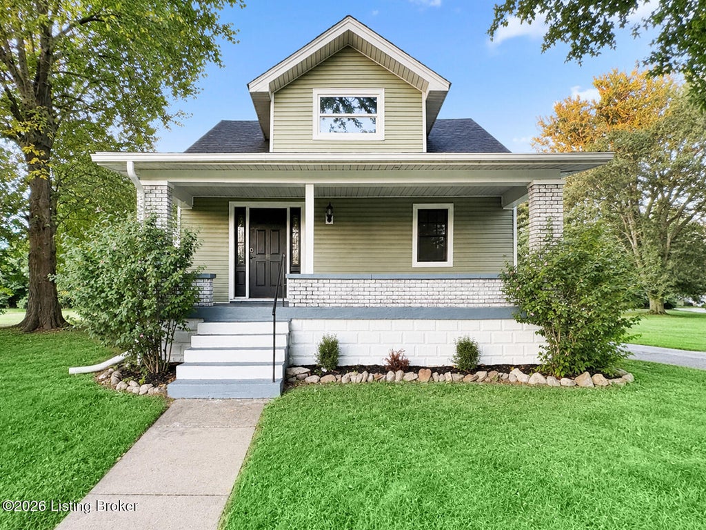 Photo of 2505 Lower Hunters Trace, Louisville, KY 40216 (MLS # 1728323)