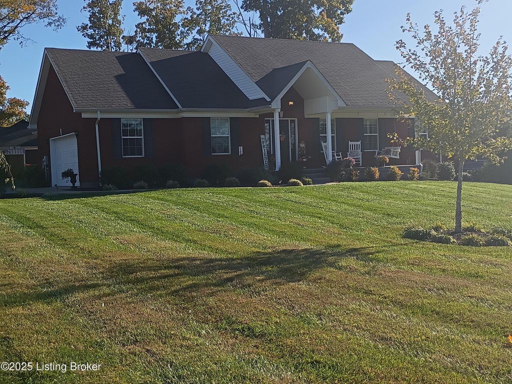 Photo of 107 Pennyrile Dr, Coxs Creek, KY 40013 (MLS # 1701607)