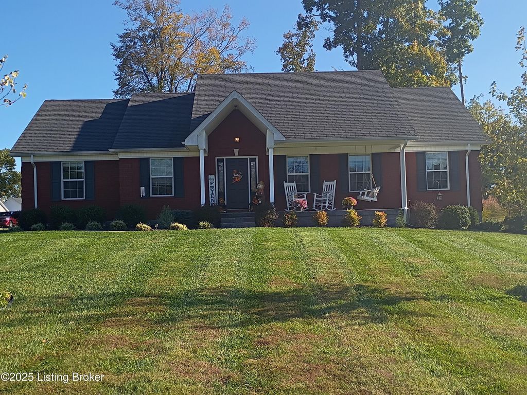 Photo of 107 Pennyrile Dr, Coxs Creek, KY 40013 (MLS # 1701607)