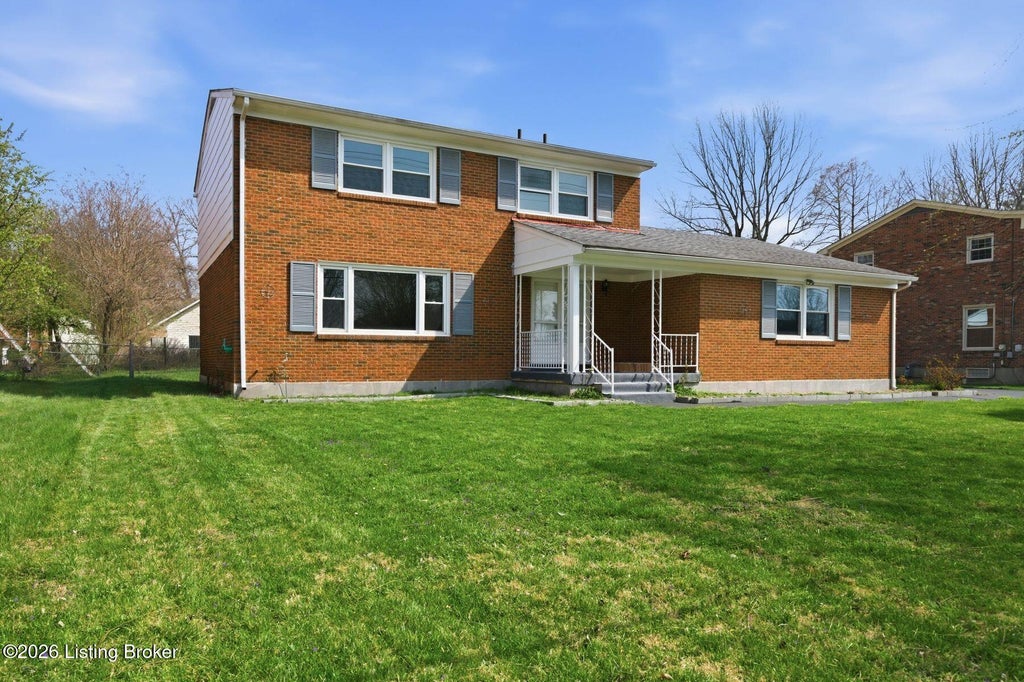 Photo of 4109 Stony Brook Dr, Jeffersontown, KY 40299 (MLS # 1723853)