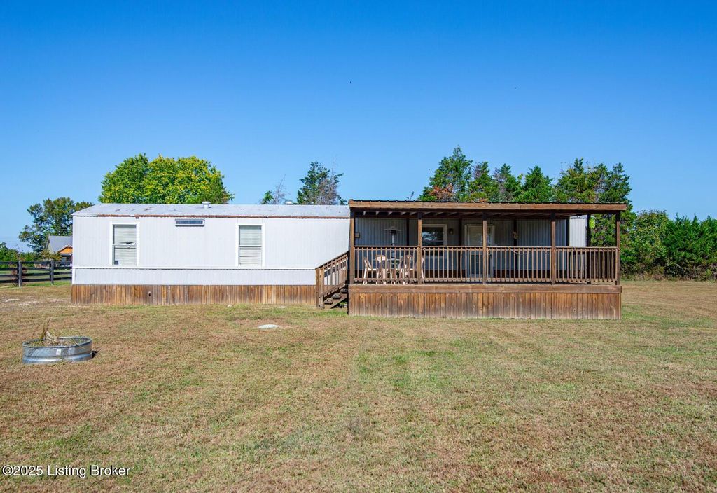 Photo of 4049 Broadford Rd, Clarkson, KY 42726 (MLS # 1704206)