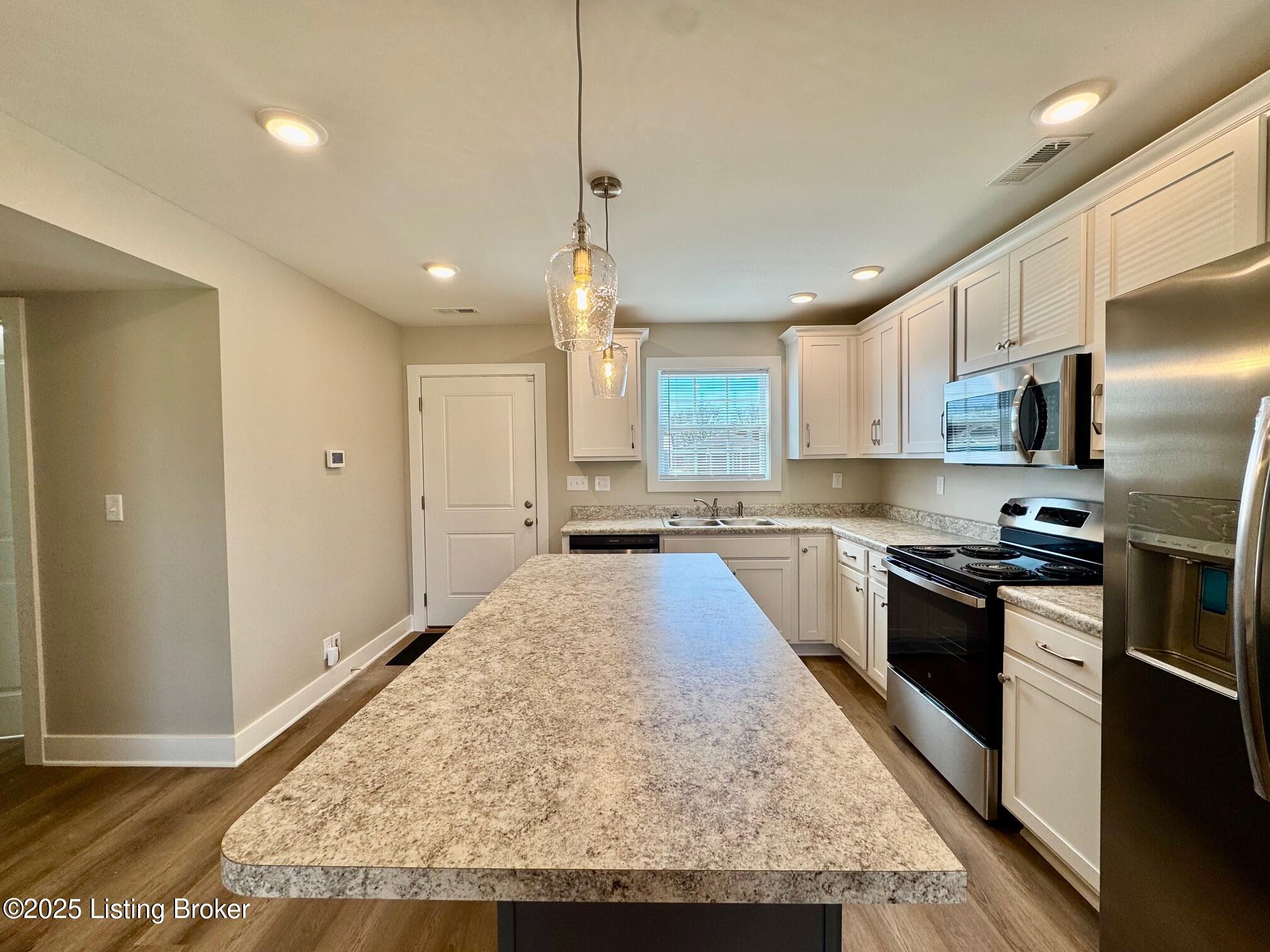 6506 Lower Hunters Trace, Louisville, Kentucky image 12