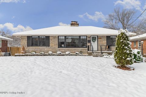 Photo of 5208 Alpine Way, Louisville, KY 40214 (MLS # 1705389)