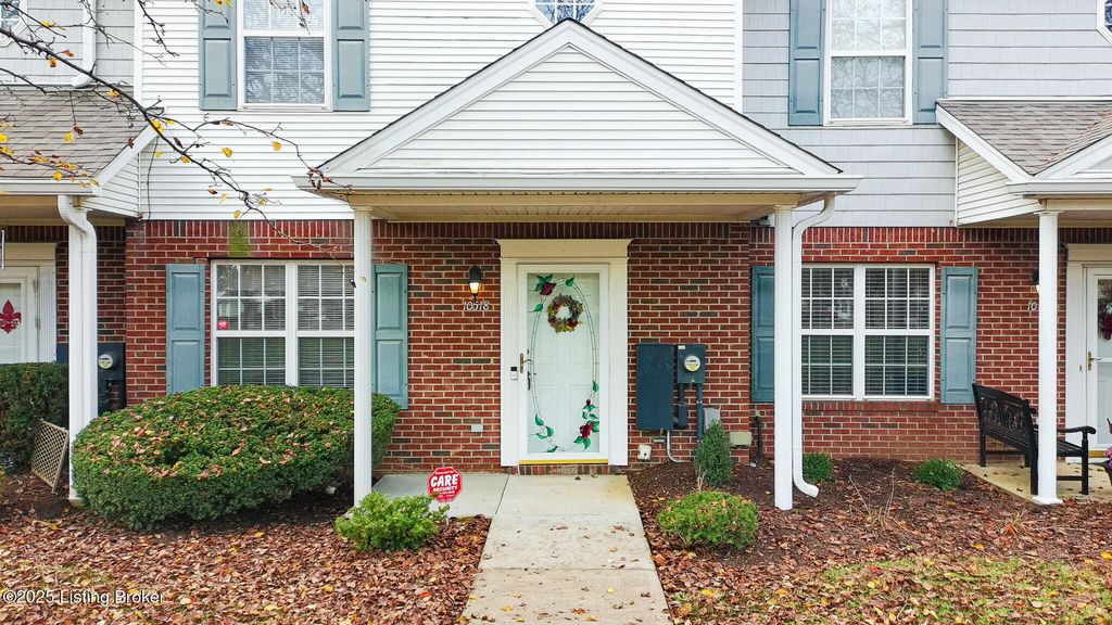 Photo of 10518 Clayton Allen Blvd, Louisville, KY 40229 (MLS # 1704165)