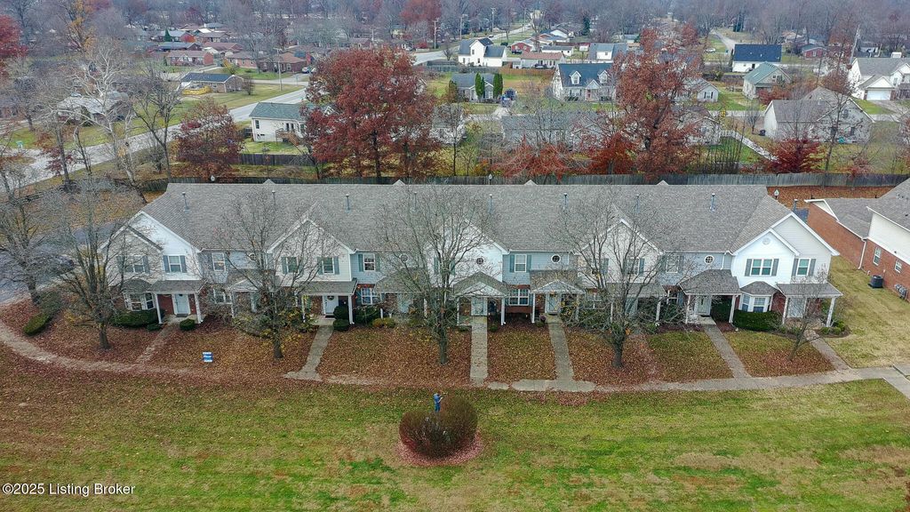 Photo of 10518 Clayton Allen Blvd, Louisville, KY 40229 (MLS # 1704165)