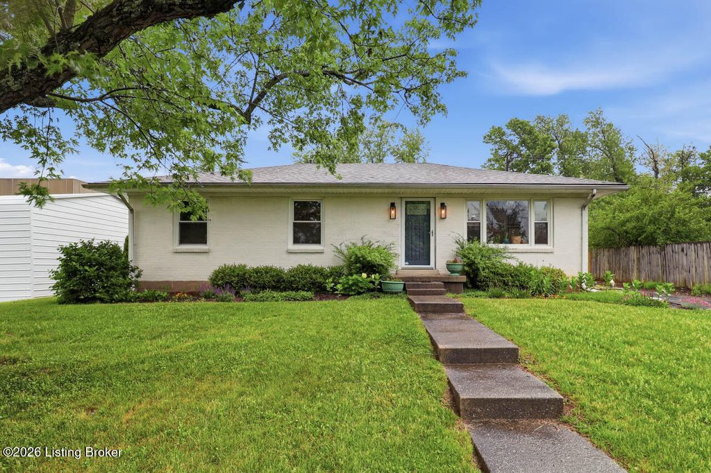 Photo of 1721 Benwood Dr, Lexington, KY 40505 (MLS # 1716056)