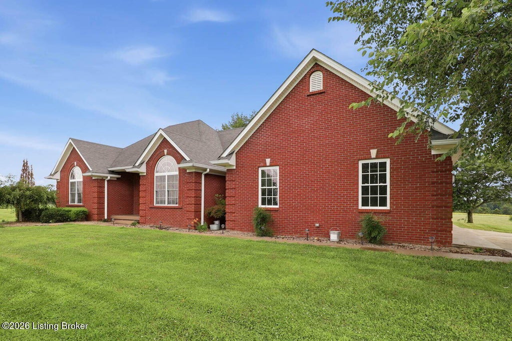 Photo of 9671 Bloomfield Rd, Bloomfield, KY 40008 (MLS # 1722949)