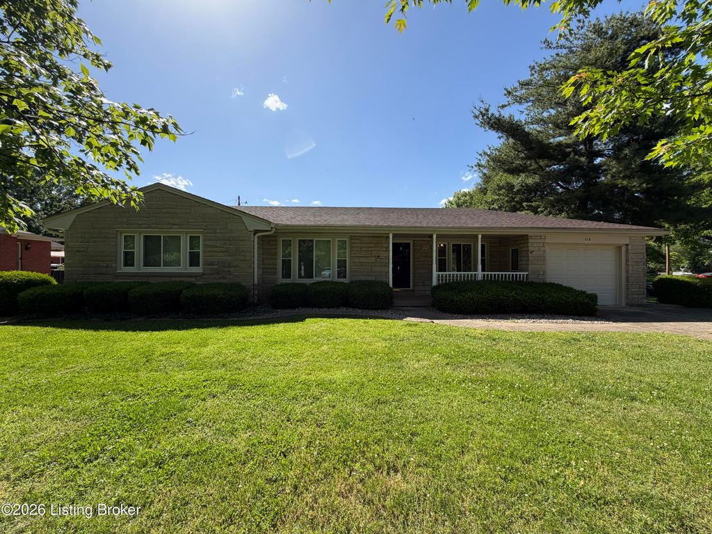 Photo of 418 N 2nd St, Bardstown, KY 40004 (MLS # 1717411)