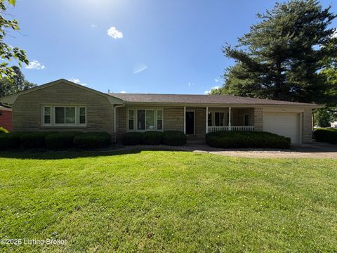 Photo of 418 N 2nd St, Bardstown, KY 40004 (MLS # 1717411)