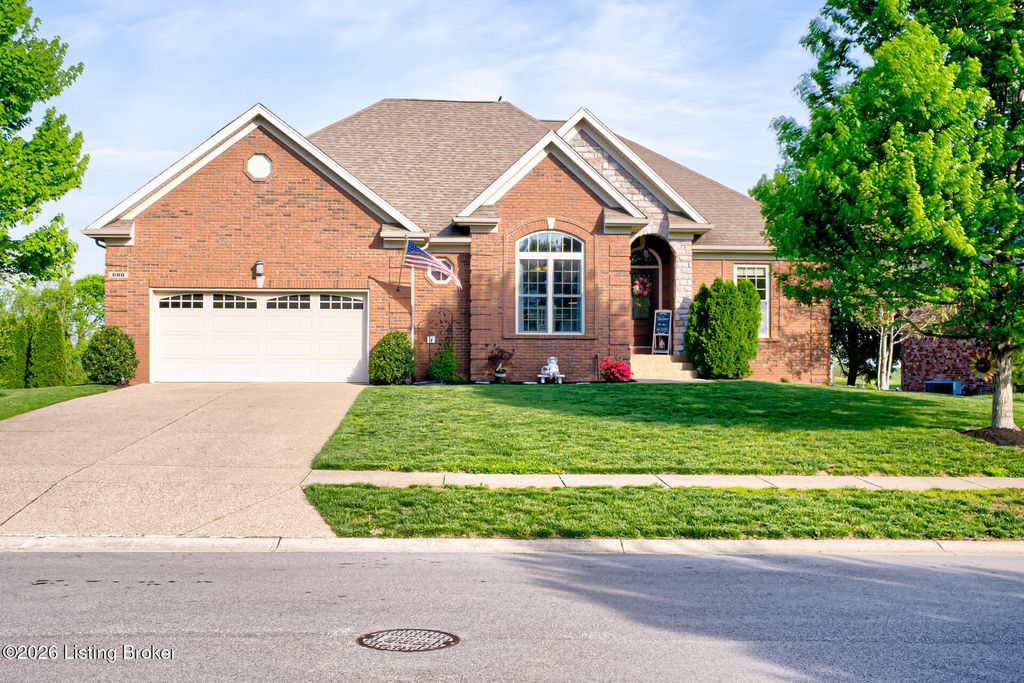 Photo of 688 Ashbourne Dr, Shelbyville, KY 40065 (MLS # 1716590)