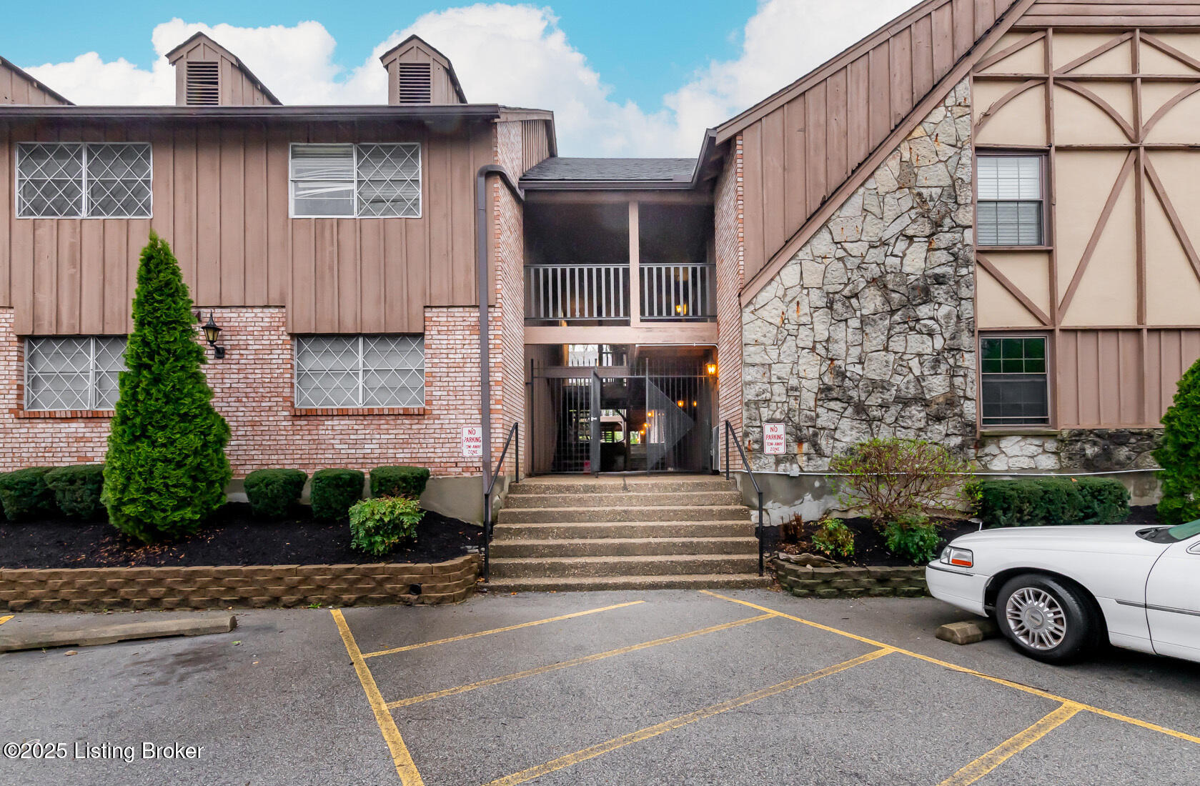 221 N Clifton Ave #APT 16, Louisville, Kentucky image 4