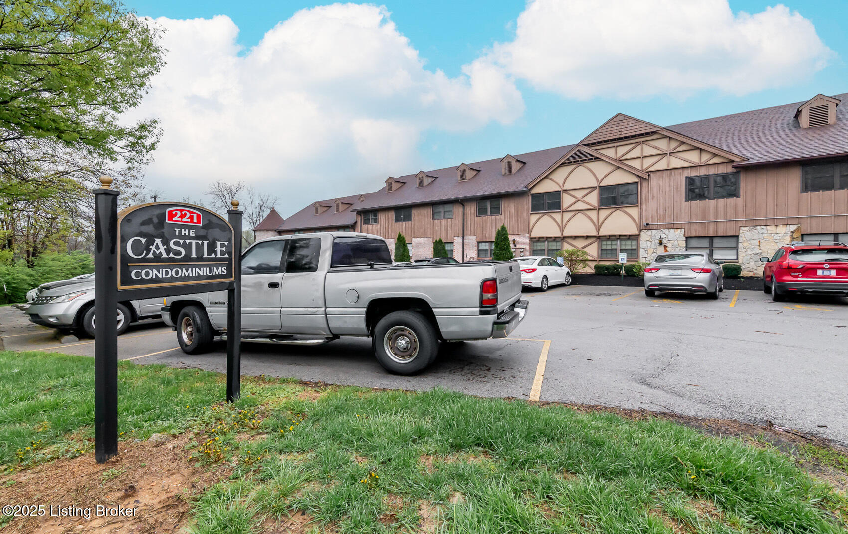 221 N Clifton Ave #APT 16, Louisville, Kentucky image 49
