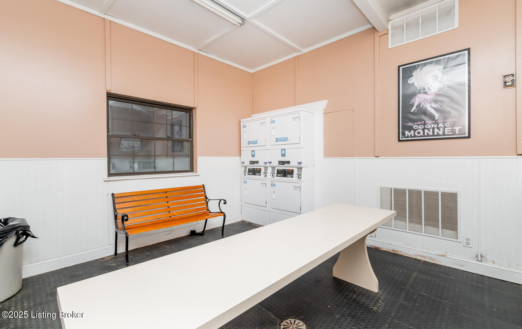 221 N Clifton Ave #APT 16, Louisville, Kentucky image 37