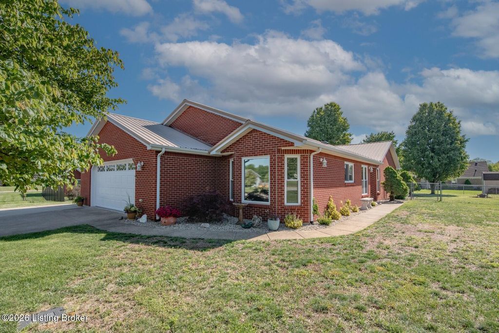 Photo of 409 Promise Ln, Elizabethtown, KY 42701 (MLS # 1716924)