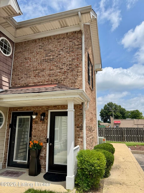 Condo For Sale - 6516 Brook Bend Way #233<br/> Louisville, KY 40229