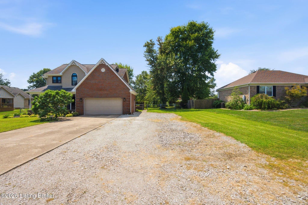 Photo of 1435 Audubon Ave, Shepherdsville, KY 40165 (MLS # 1727921)