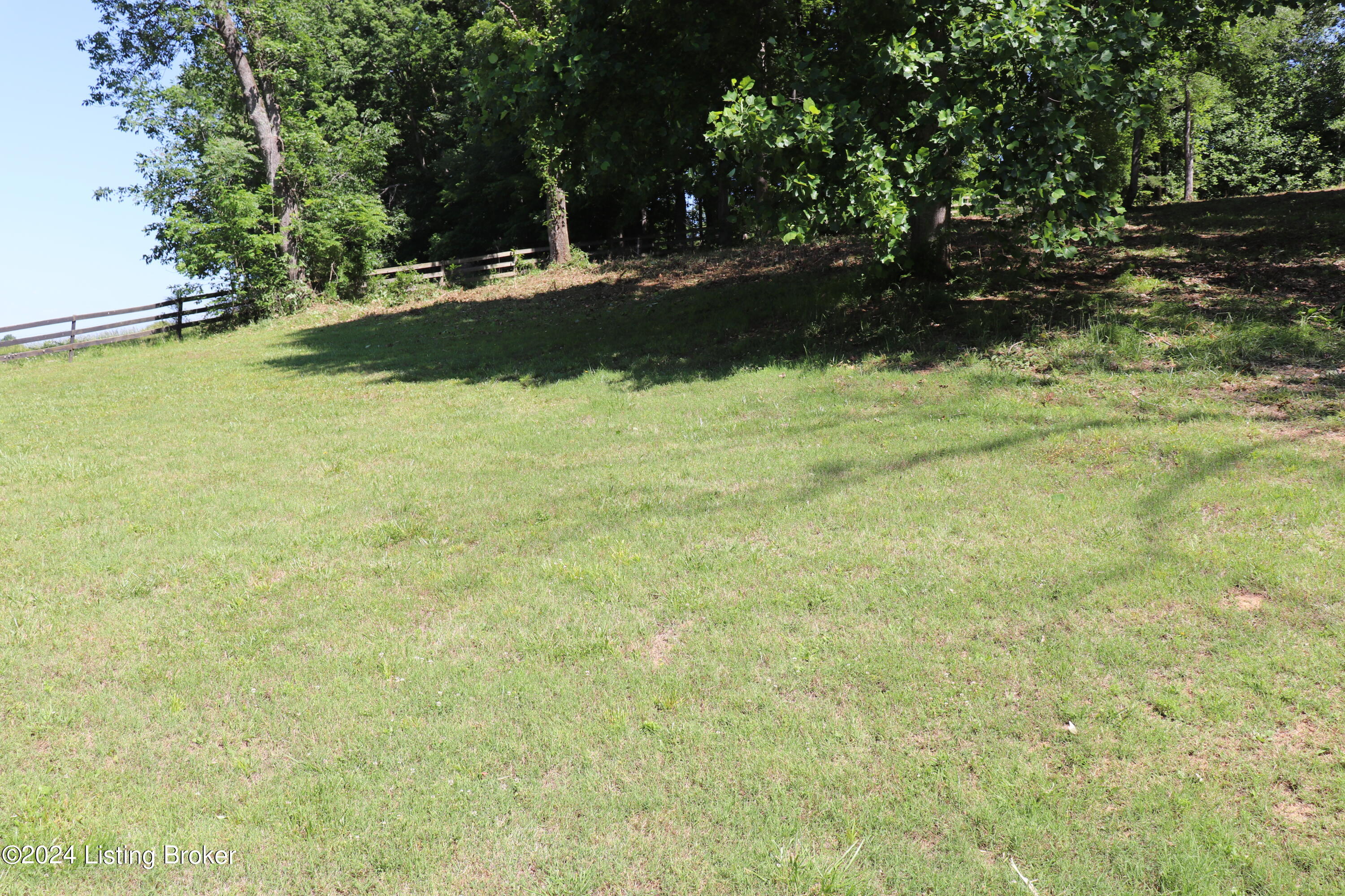 Spring St, Tompkinsville, Kentucky image 2
