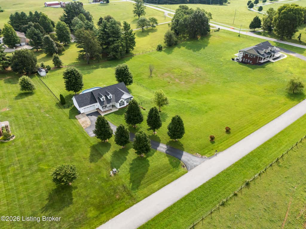 Photo of 88 Isabel Ln, Brandenburg, KY 40108 (MLS # 1724539)