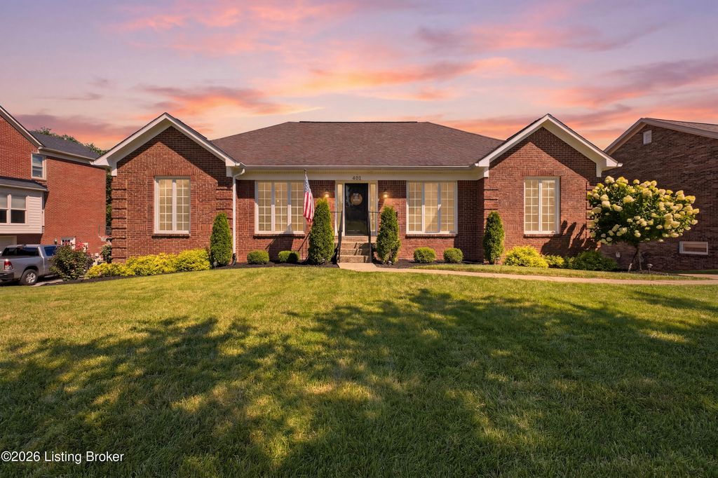 Photo of 401 Wickfield Dr, Louisville, KY 40245 (MLS # 1723700)