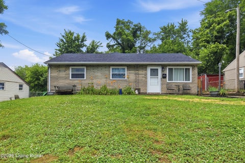 Homes For Sale - 4711 Seville Dr<br/> Louisville, KY 40272