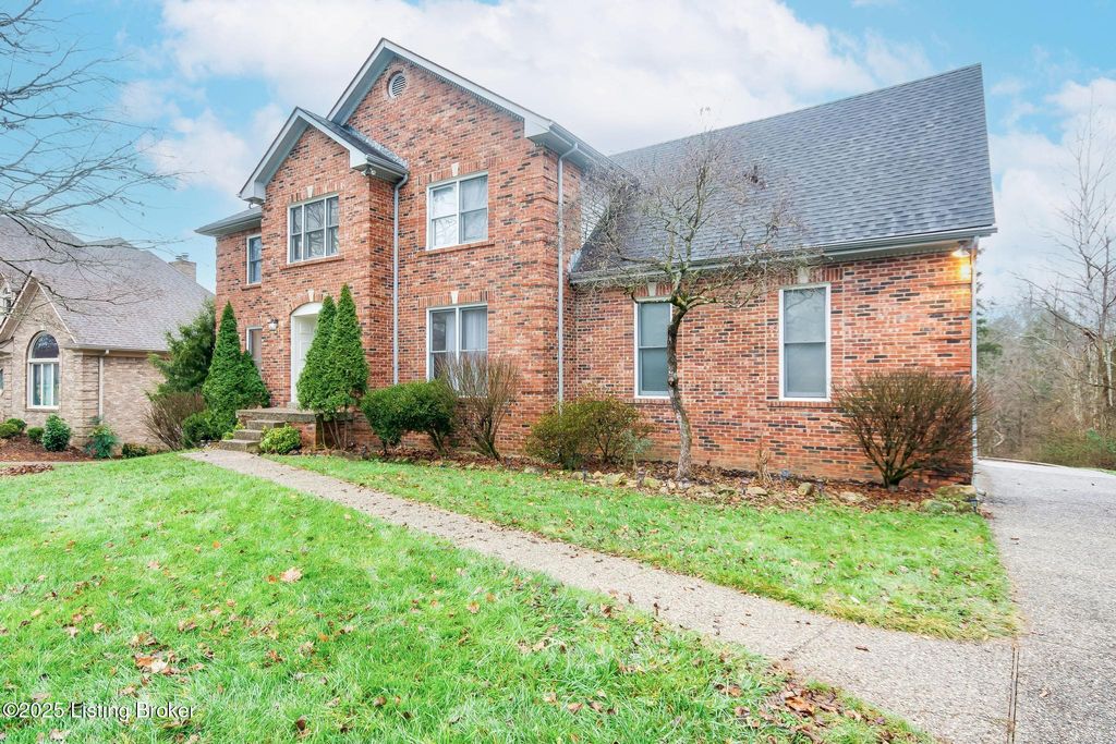 Photo of 10418 Glenmary Farm Dr, Louisville, KY 40291 (MLS # 1710099)