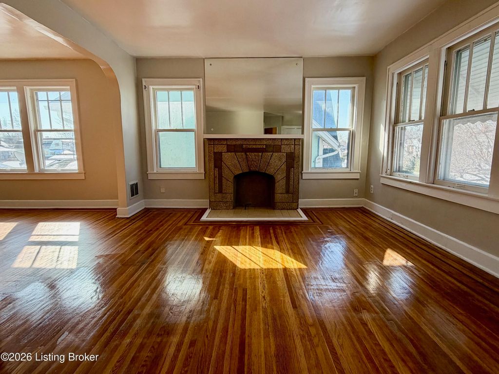 Photo of 729 S 39th St #2, Louisville, KY 40211 (MLS # 1708655)