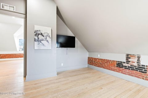 Tiny photo for 940 S 6th St, Louisville, KY 40203 (MLS # 1729709)