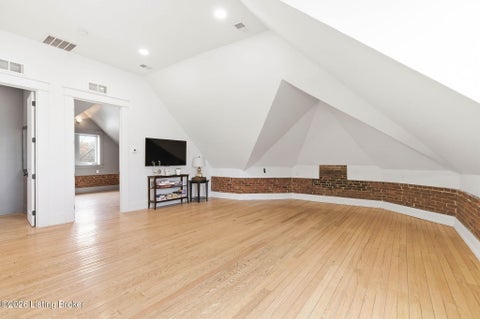 Tiny photo for 940 S 6th St, Louisville, KY 40203 (MLS # 1729709)
