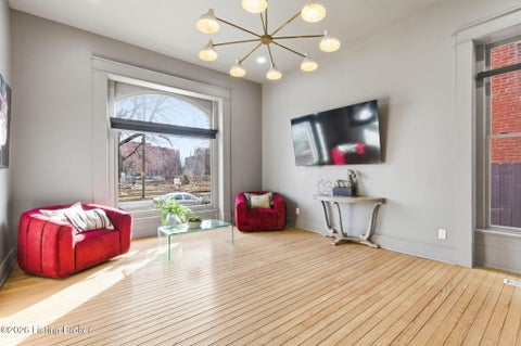 Tiny photo for 940 S 6th St, Louisville, KY 40203 (MLS # 1729709)