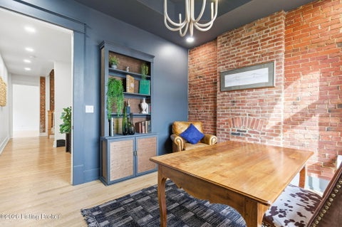 Tiny photo for 940 S 6th St, Louisville, KY 40203 (MLS # 1729709)