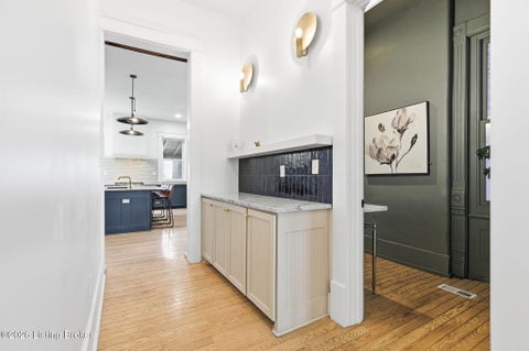 Tiny photo for 940 S 6th St, Louisville, KY 40203 (MLS # 1729709)