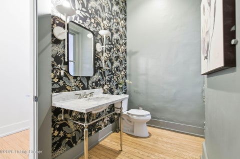 Tiny photo for 940 S 6th St, Louisville, KY 40203 (MLS # 1729709)