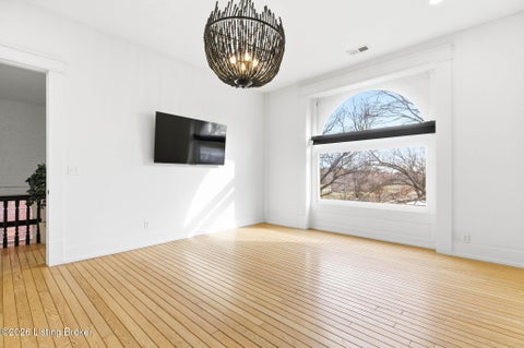 Tiny photo for 940 S 6th St, Louisville, KY 40203 (MLS # 1729709)