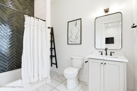 Tiny photo for 940 S 6th St, Louisville, KY 40203 (MLS # 1729709)