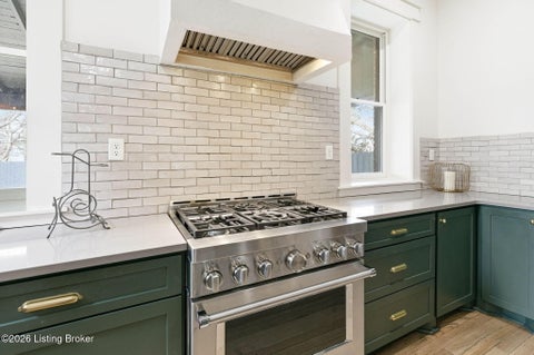 Tiny photo for 940 S 6th St, Louisville, KY 40203 (MLS # 1729709)