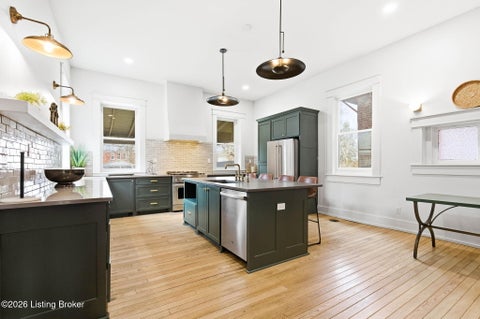 Tiny photo for 940 S 6th St, Louisville, KY 40203 (MLS # 1729709)