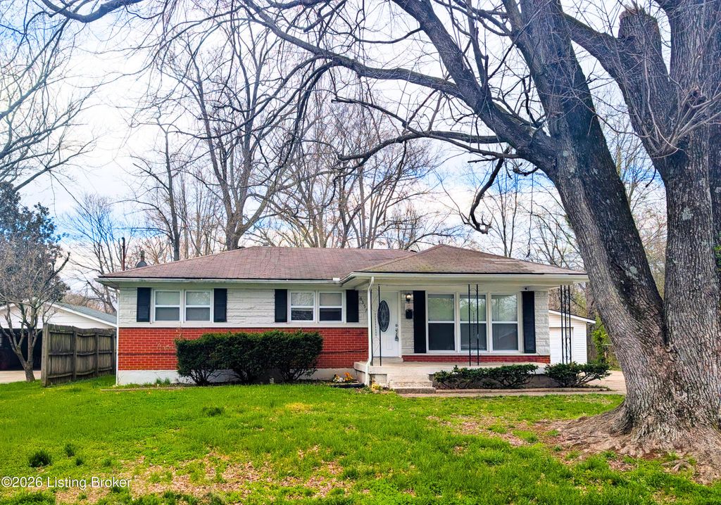 Photo of 6357 Doe Run Rd, Louisville, KY 40216 (MLS # 1712344)