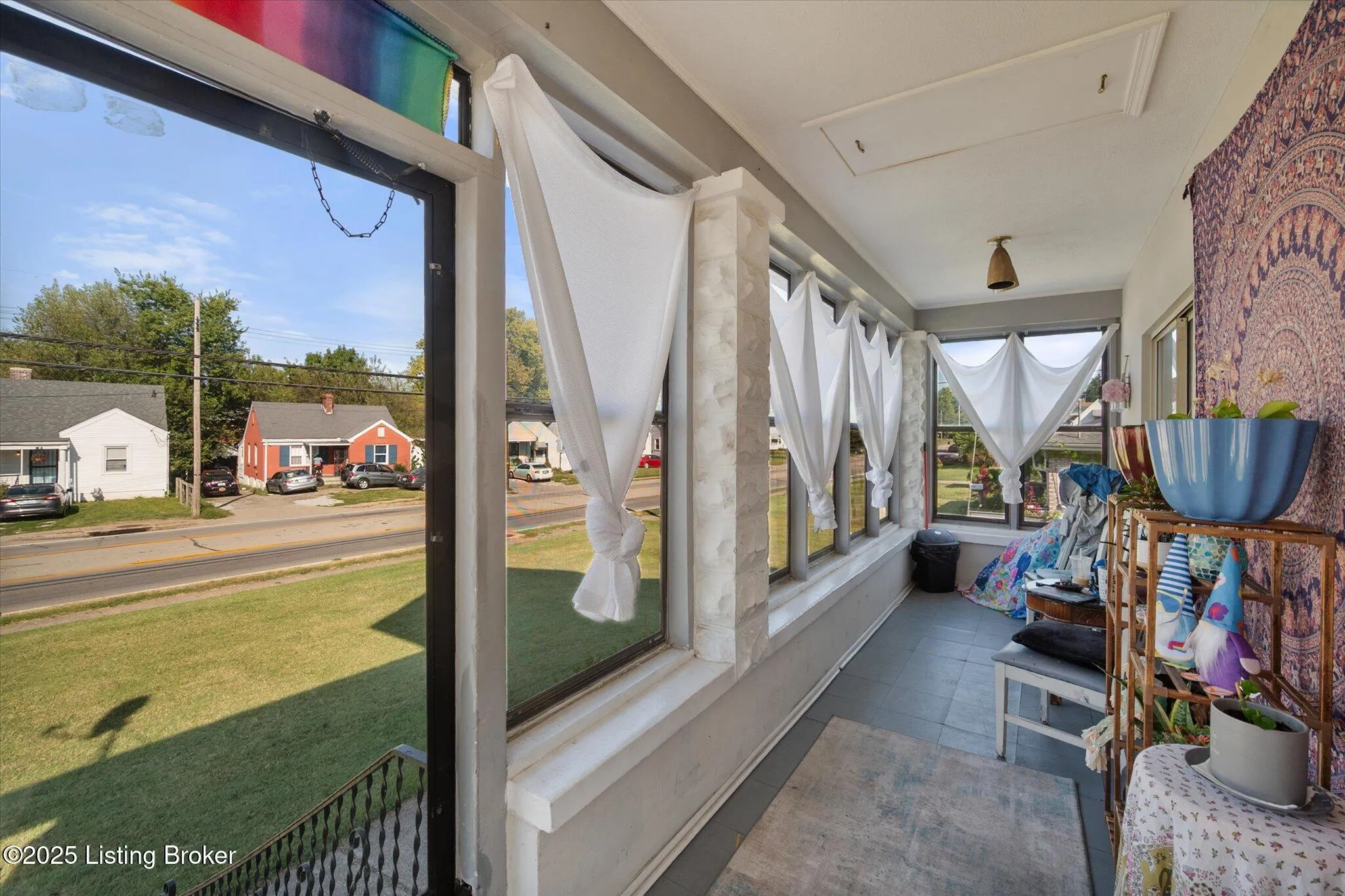 Louisville, Kentucky 40214, United States, 8 Bedrooms Bedrooms, ,5 BathroomsBathrooms,Residential,Active,217502