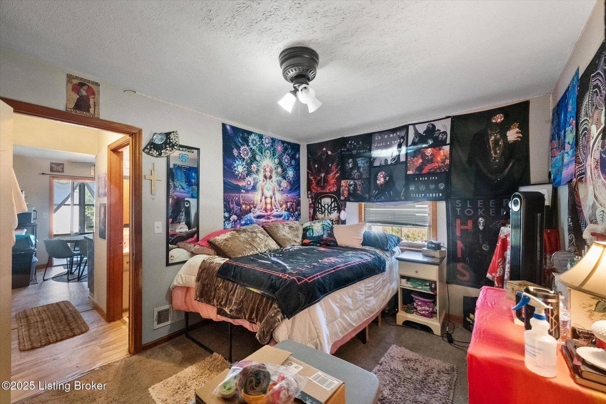 Louisville, Kentucky 40214, United States, 8 Bedrooms Bedrooms, ,5 BathroomsBathrooms,Residential,Active,217502