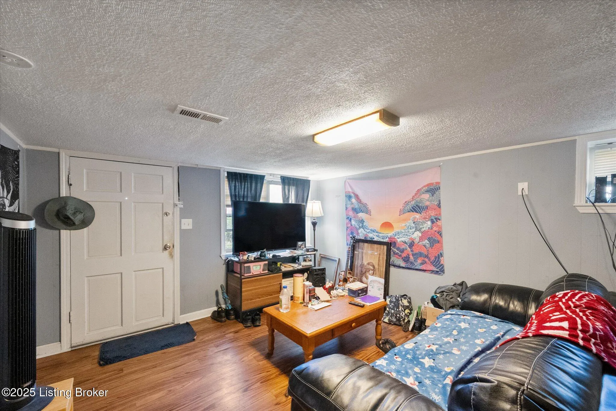 Louisville, Kentucky 40214, United States, 8 Bedrooms Bedrooms, ,5 BathroomsBathrooms,Residential,Active,217502