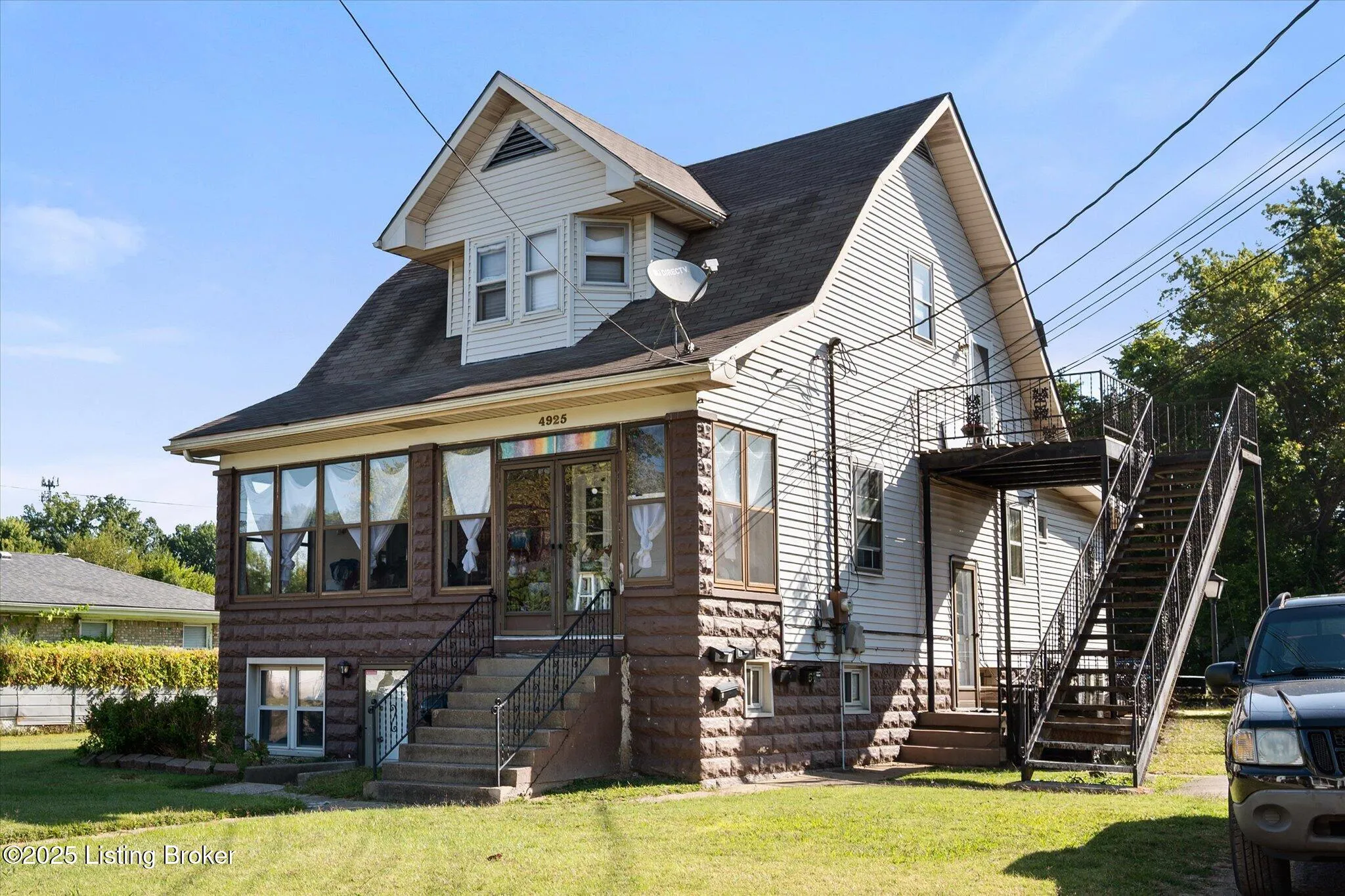 Louisville, Kentucky 40214, United States, 8 Bedrooms Bedrooms, ,5 BathroomsBathrooms,Residential,Active,217502