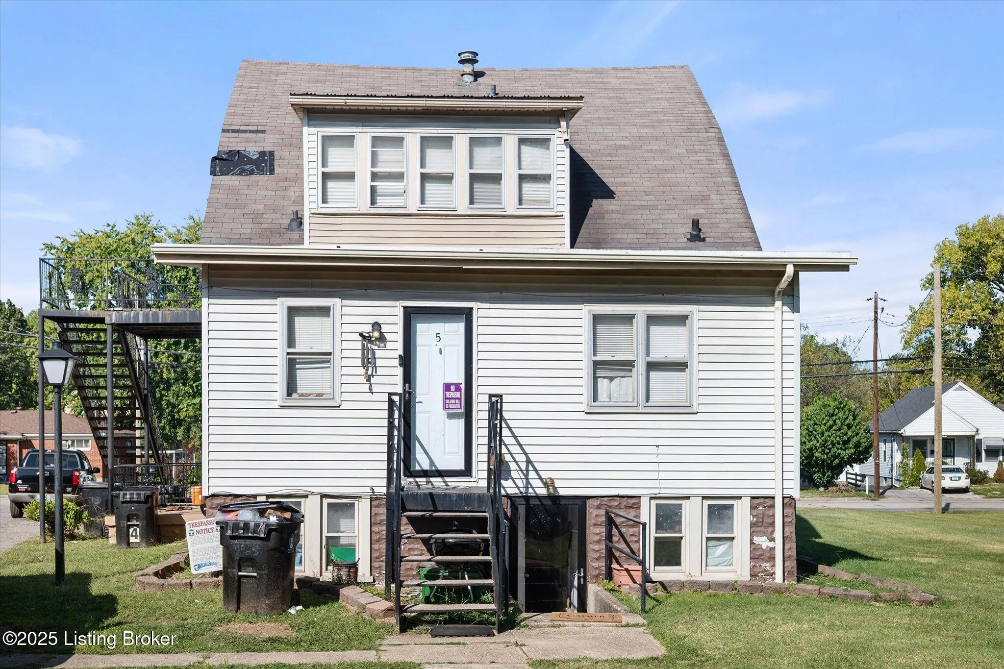 Louisville, Kentucky 40214, United States, 8 Bedrooms Bedrooms, ,5 BathroomsBathrooms,Residential,Active,217502