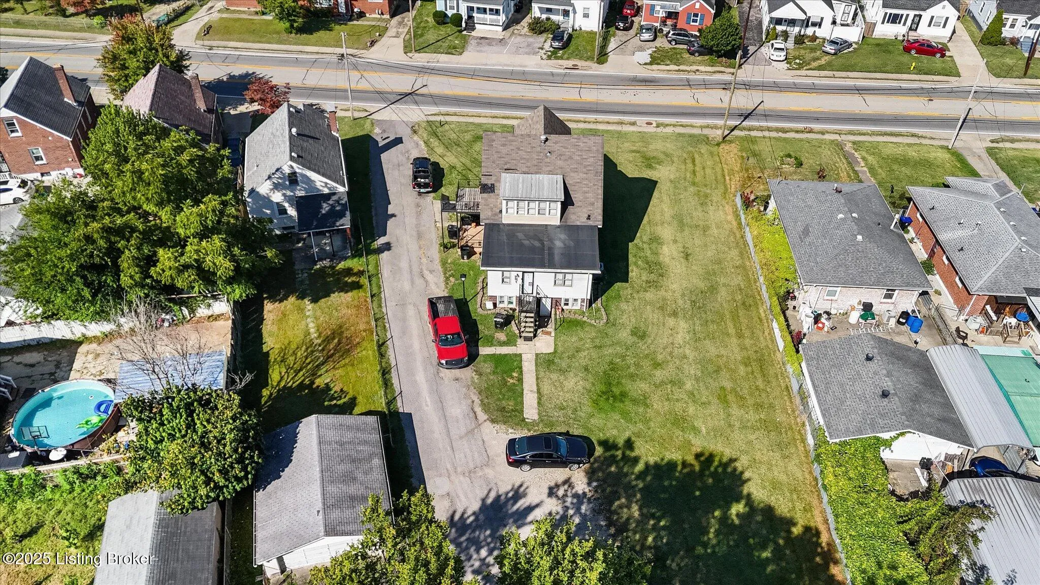 Louisville, Kentucky 40214, United States, 8 Bedrooms Bedrooms, ,5 BathroomsBathrooms,Residential,Active,217502