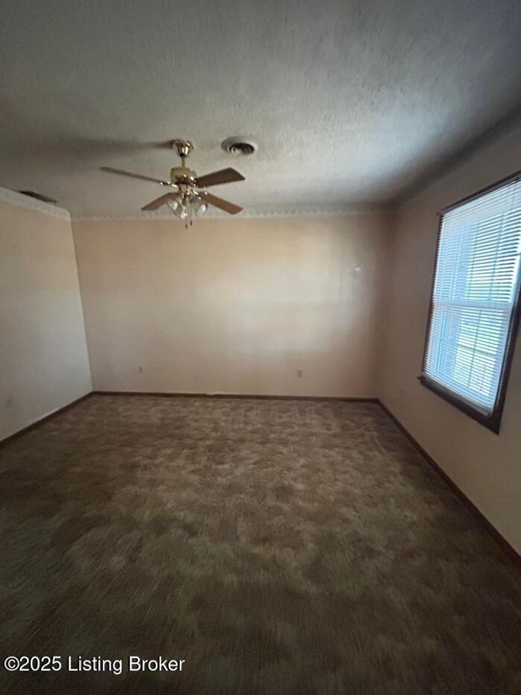 Photo of 69 Santana Dr, Elizabethtown, KY 42701 (MLS # 1705395)