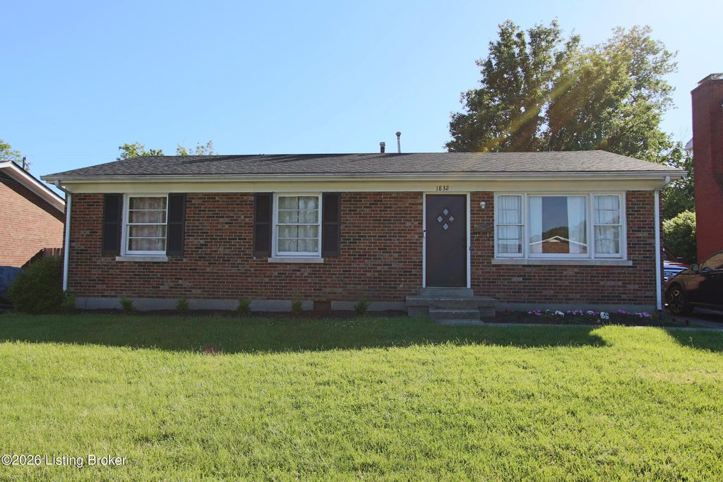 Photo of 1832 Raleigh Rd, Lexington, KY 40505 (MLS # 1717023)