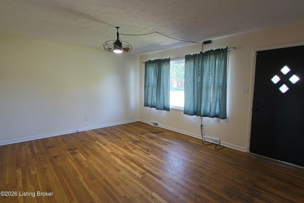 Photo of 1832 Raleigh Rd, Lexington, KY 40505 (MLS # 1717023)
