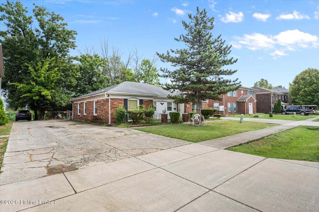 Photo of 7501 Garrison Rd, Louisville, KY 40214 (MLS # 1725402)